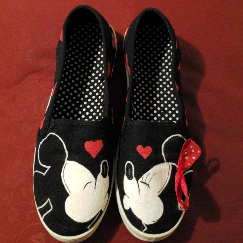 Used disney shoes